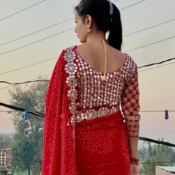 Red_Georgette_Premium_&_Elegant_Saree_With_Unstiched_Blouse_For_Women