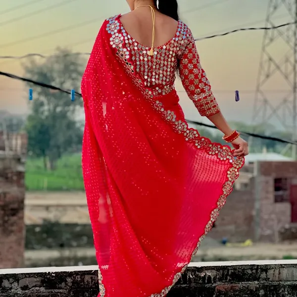 Red_Georgette_Premium_&_Elegant_Saree_With_Unstiched_Blouse_For_Women