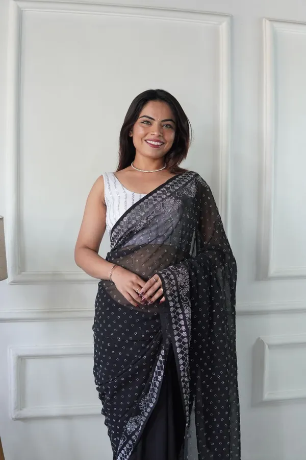 Black_Georgette_Premium_&_Elegant_Saree_With_Unstiched_Blouse_For_Women