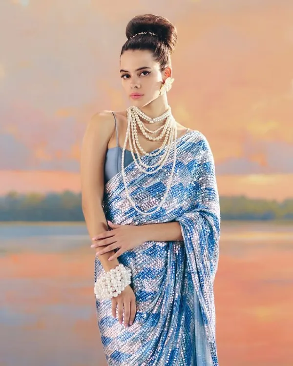 Blue_Imported_Fabric_Premium_&_Elegant_Saree_With_Unstiched_Blouse_For_Women