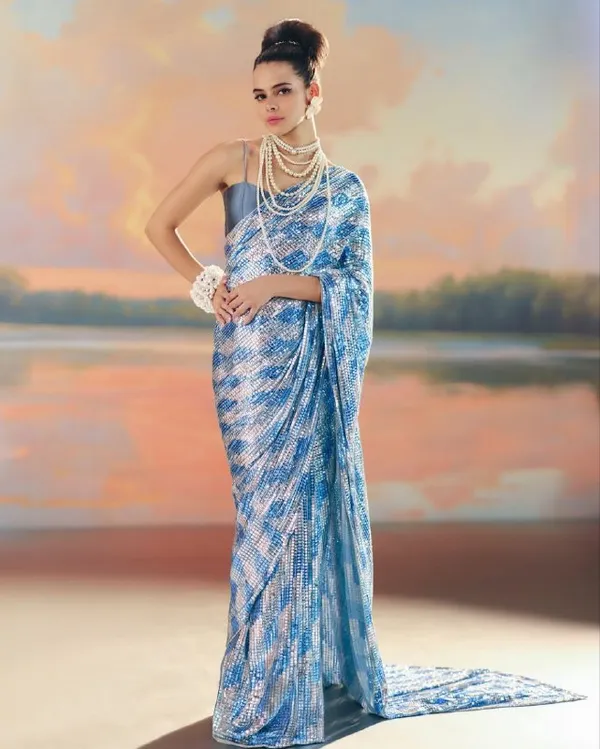 Blue_Imported_Fabric_Premium_&_Elegant_Saree_With_Unstiched_Blouse_For_Women