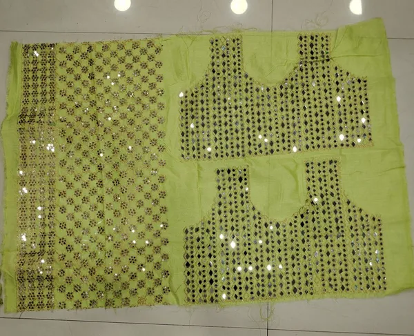 Light_Pista_Georgette_Premium_&_Elegant_Saree_With_Unstiched_Blouse_For_Women