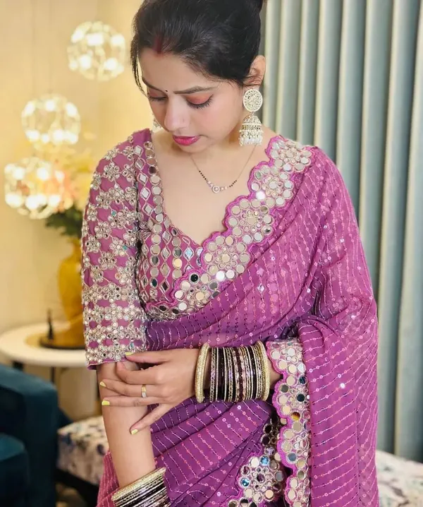 Onion_Georgette_Premium_&_Elegant_Saree_With_Unstiched_Blouse_For_Women
