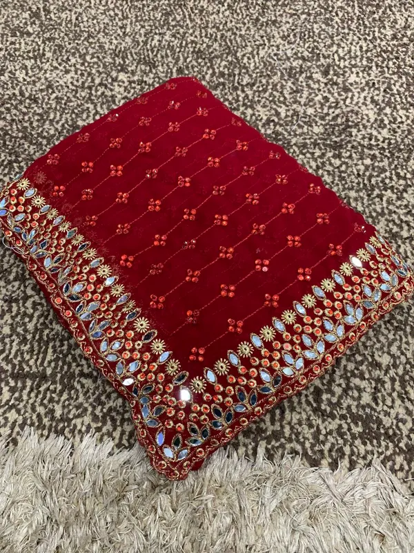 Red_Georgette_Premium_&_Elegant_Saree_With_Unstiched_Blouse_For_Women