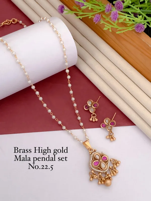 Multicolor_&_Golden_Brass_Premium_&_Elegant_Traditional_Mala_Pendant_Set_For_Women_&_Girls