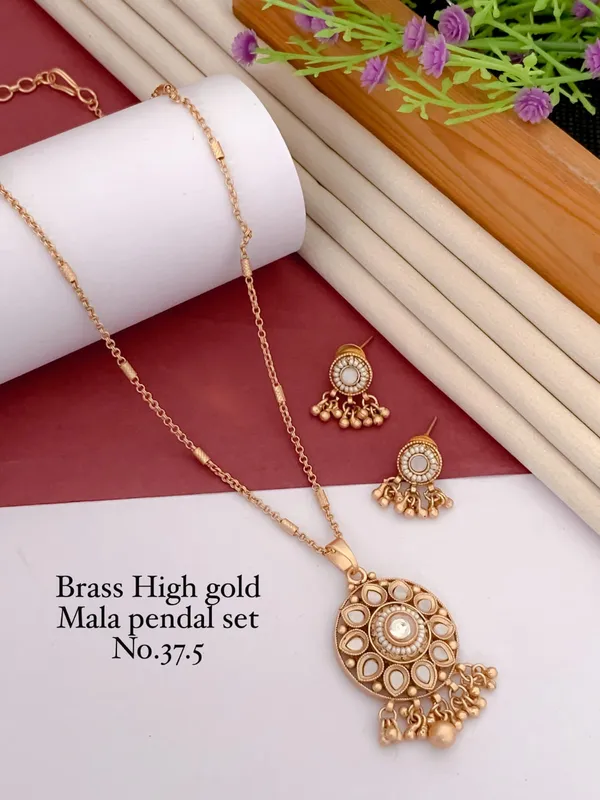 Multicolor_&_Golden_Brass_Premium_&_Elegant_Traditional_Mala_Pendant_Set_For_Women_&_Girls