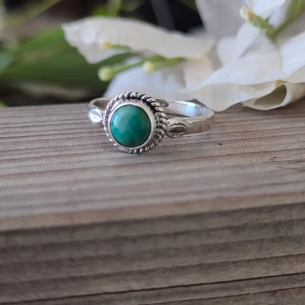 Silver_&_Green_Sterling_Silver_925_Premium_&_Elegant_Boho_Ring_For_Girls_&_Women