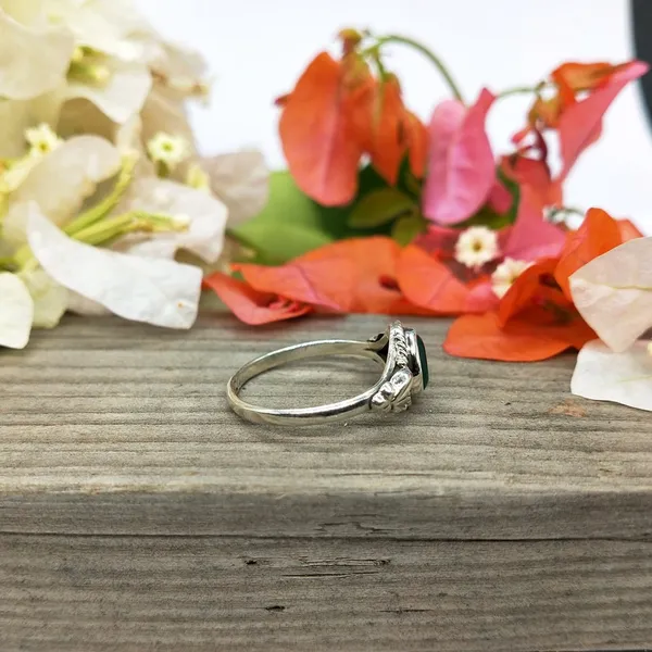Silver_&_Green_Sterling_Silver_925_Premium_&_Elegant_Statement_Ring_For_Girls_&_Women