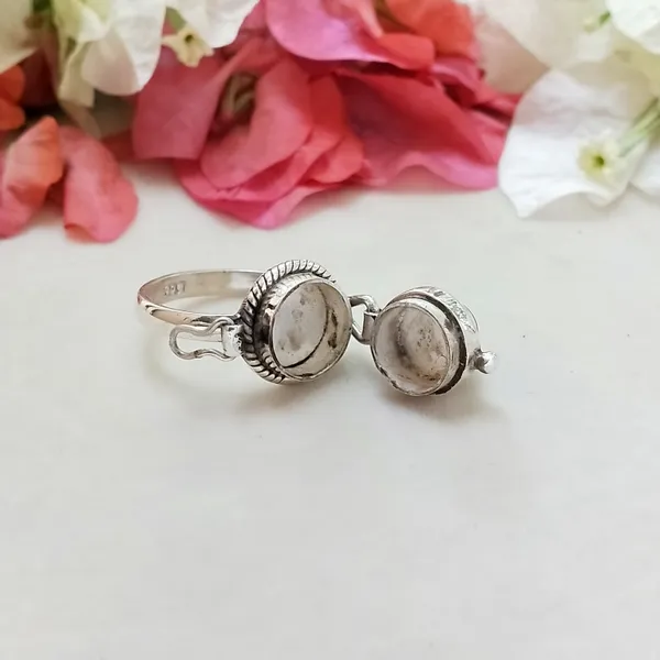 Silver_&_Purple_Sterling_Silver_925_Premium_&_Elegant_Designer_Ring_For_Girls_&_Women