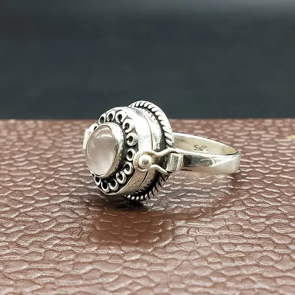 Silver_&_White_Sterling_Silver_925_Premium_&_Elegant_Designer_Ring_For_Girls_&_Women
