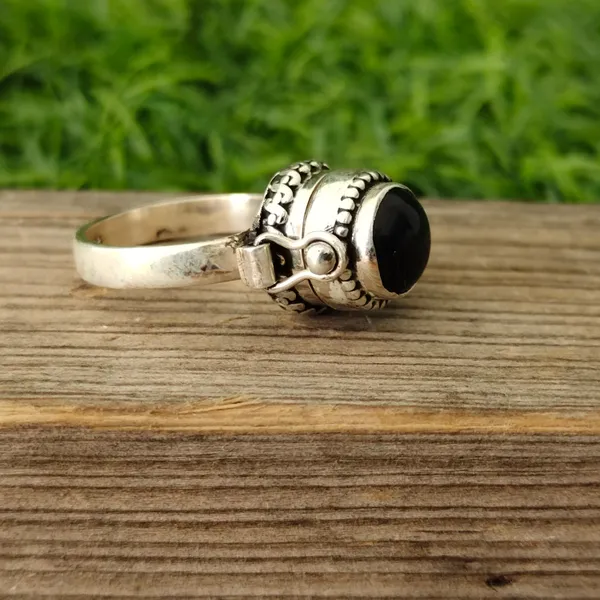 Silver_&_Black_Sterling_Silver_925_Premium_&_Elegant_Designer_Ring_For_Girls_&_Women