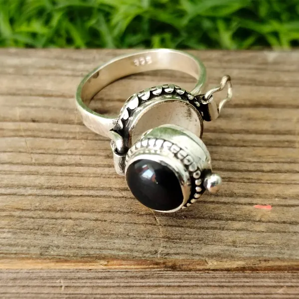Silver_&_Black_Sterling_Silver_925_Premium_&_Elegant_Designer_Ring_For_Girls_&_Women