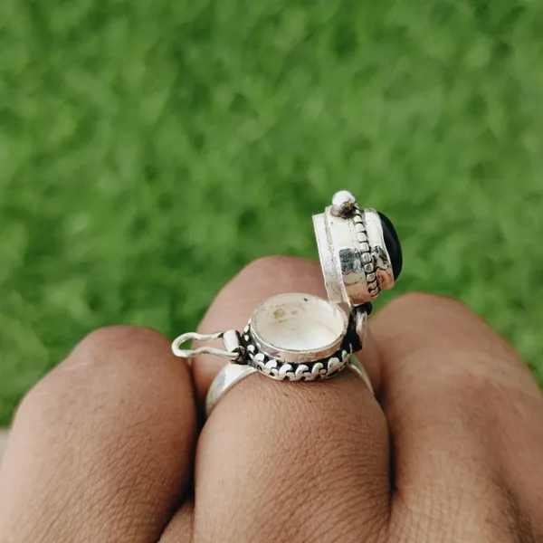 Silver_&_Black_Sterling_Silver_925_Premium_&_Elegant_Designer_Ring_For_Girls_&_Women
