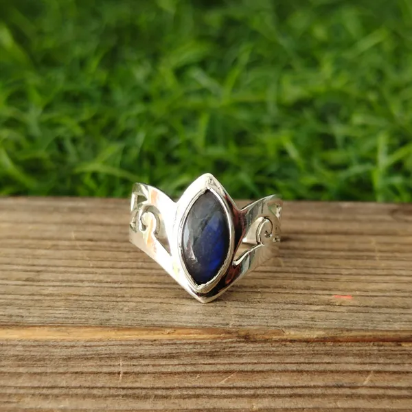 Silver_&_Blue_Sterling_Silver_925_Premium_&_Elegant_Boho_Ring_For_Girls_&_Women