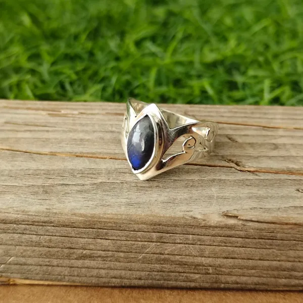 Silver_&_Blue_Sterling_Silver_925_Premium_&_Elegant_Boho_Ring_For_Girls_&_Women