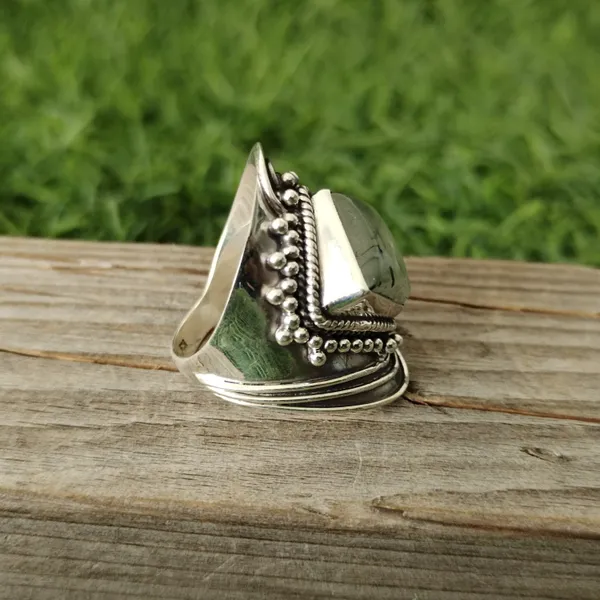 Silver_&_Green_Sterling_Silver_925_Premium_&_Elegant_Statement_Ring_For_Girls_&_Women