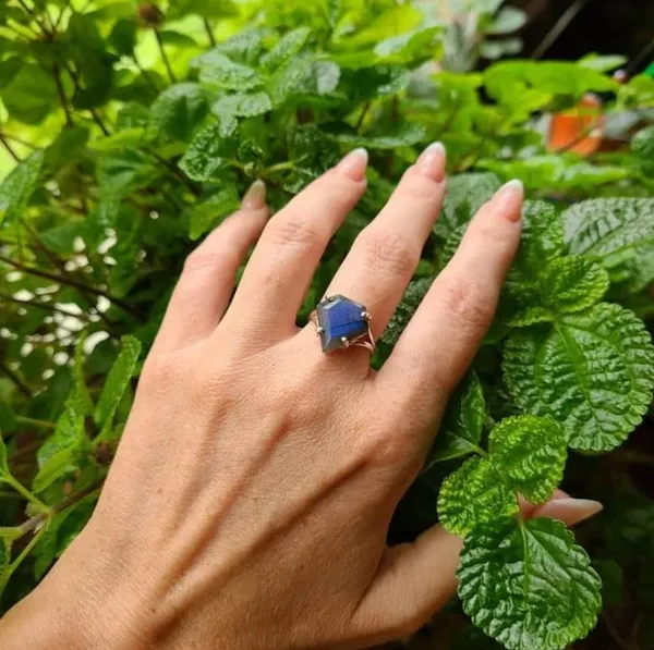 Silver_&_Blue_Sterling_Silver_925_Premium_&_Elegant_Minimal_Ring_For_Girls_&_Women