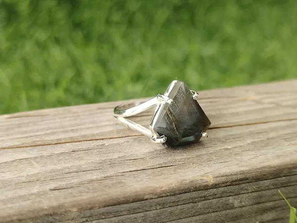 Silver_&_Blue_Sterling_Silver_925_Premium_&_Elegant_Minimal_Ring_For_Girls_&_Women