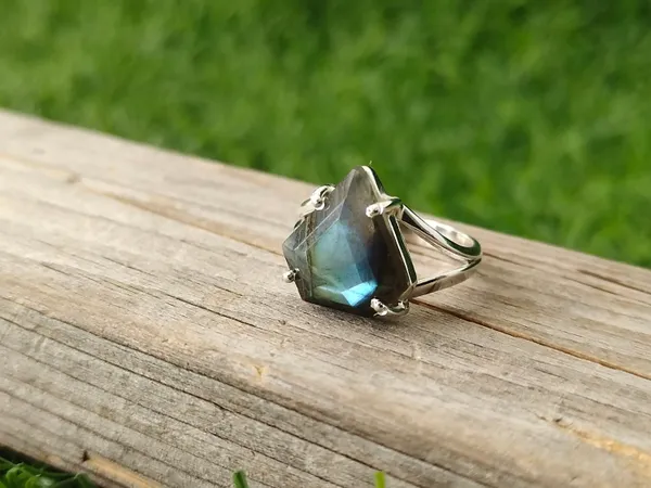 Silver_&_Blue_Sterling_Silver_925_Premium_&_Elegant_Minimal_Ring_For_Girls_&_Women