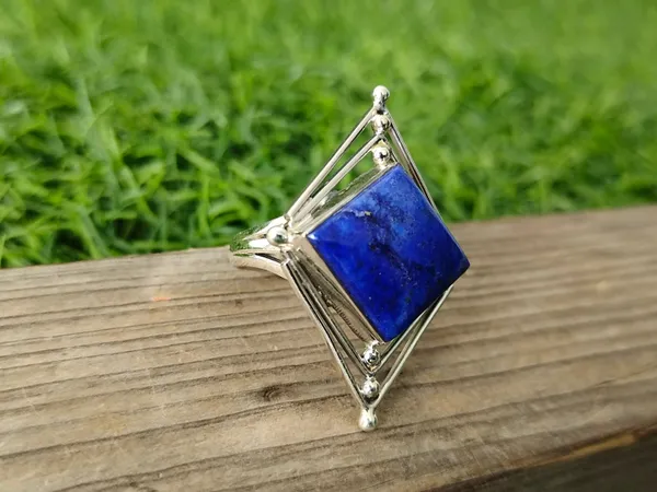 Silver_&_Blue_Sterling_Silver_925_Premium_&_Elegant_Designer_Ring_For_Girls_&_Women