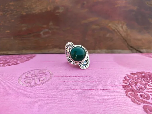 Silver_&_Green_Sterling_Silver_925_Premium_&_Elegant_Statement_Ring_For_Girls_&_Women