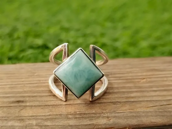 Silver_&_Blue_Sterling_Silver_925_Premium_&_Elegant_Designer_Ring_For_Girls_&_Women