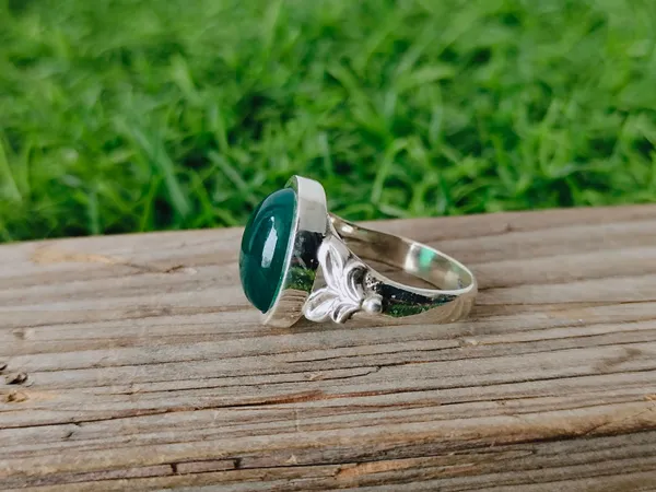 Silver_&_Green_Sterling_Silver_925_Premium_&_Elegant_Designer_Ring_For_Girls_&_Women