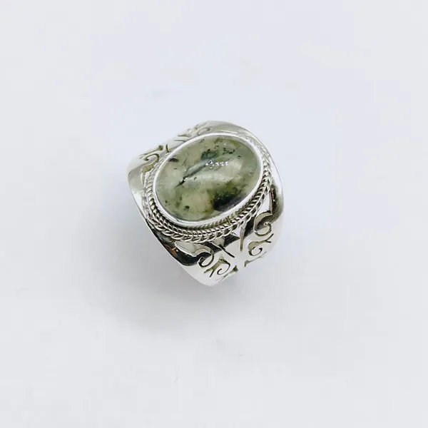 Silver_&_Green_Sterling_Silver_925_Premium_&_Elegant_Statement_Ring_For_Girls_&_Women