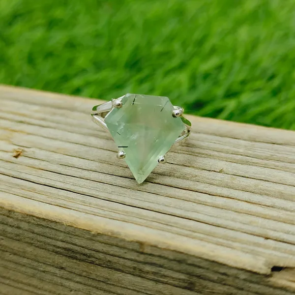 Silver_&_Green_Sterling_Silver_925_Premium_&_Elegant_Statement_Ring_For_Girls_&_Women