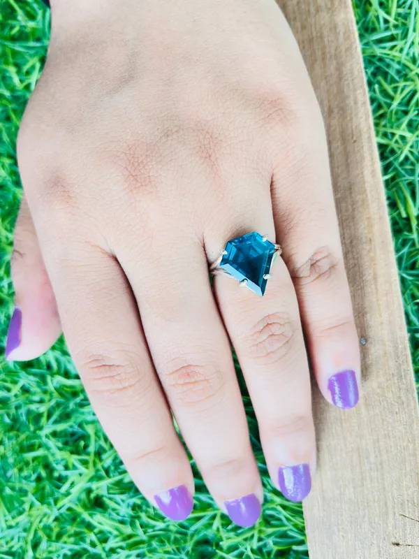 Silver_&_Blue_Sterling_Silver_925_Premium_&_Elegant_Minimal_Ring_For_Girls_&_Women