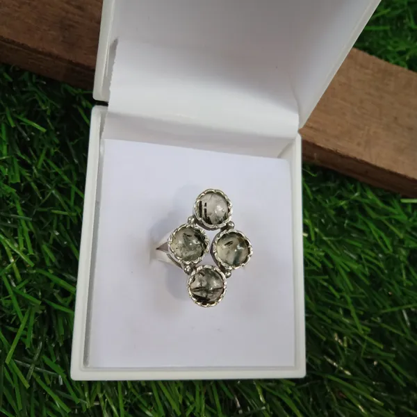 Silver_&_Green_Sterling_Silver_925_Premium_&_Elegant_Statement_Ring_For_Girls_&_Women