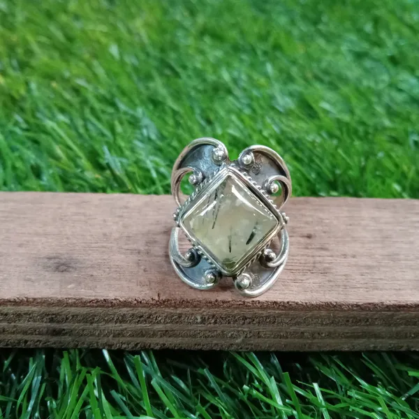 Silver_&_Green_Sterling_Silver_925_Premium_&_Elegant_Statement_Ring_For_Girls_&_Women
