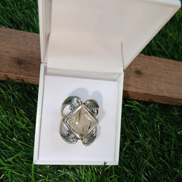 Silver_&_Green_Sterling_Silver_925_Premium_&_Elegant_Statement_Ring_For_Girls_&_Women