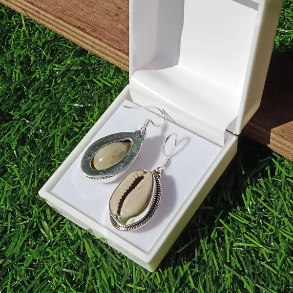 Silver_&_White_Sterling_Silver_925_Premium_&_Elegant_Handmade_Ring_For_Girls_&_Women