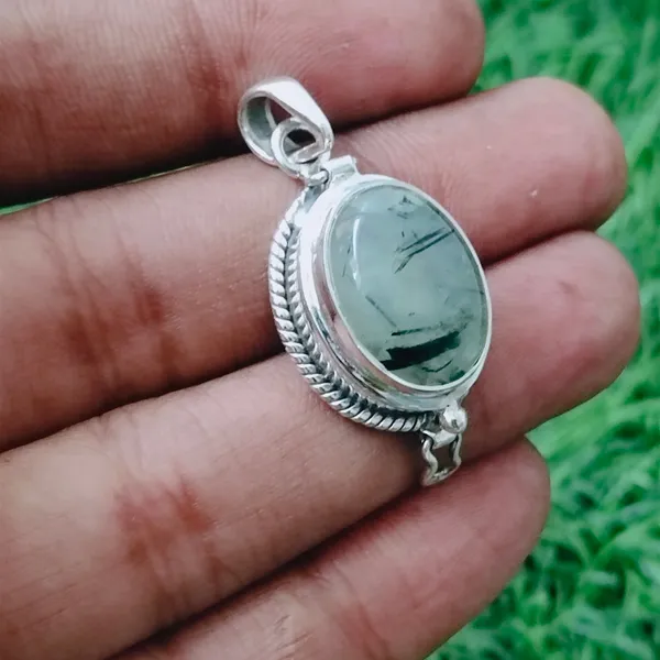 Silver_&_Green_Sterling_Silver_925_Premium_&_Elegant_Designer_Pendant_For_Girls_&_Women