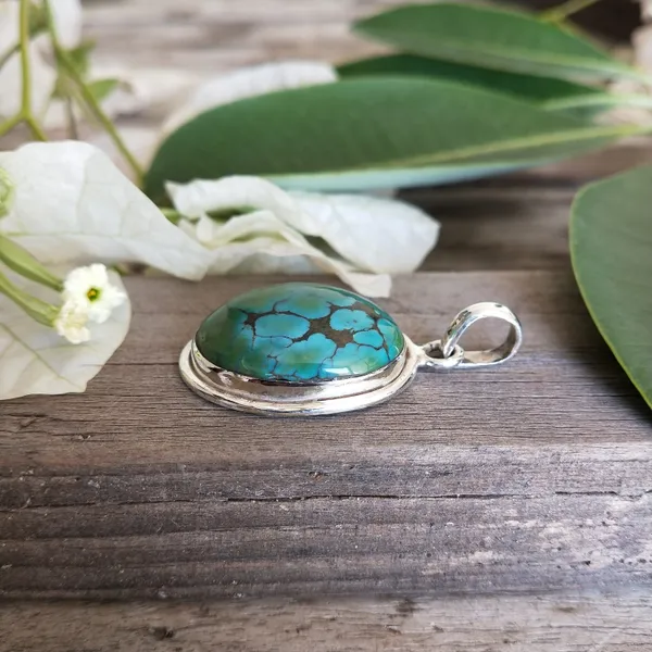 Silver_&_Green_Sterling_Silver_925_Premium_&_Elegant_Boho_Pendant_For_Girls_&_Women