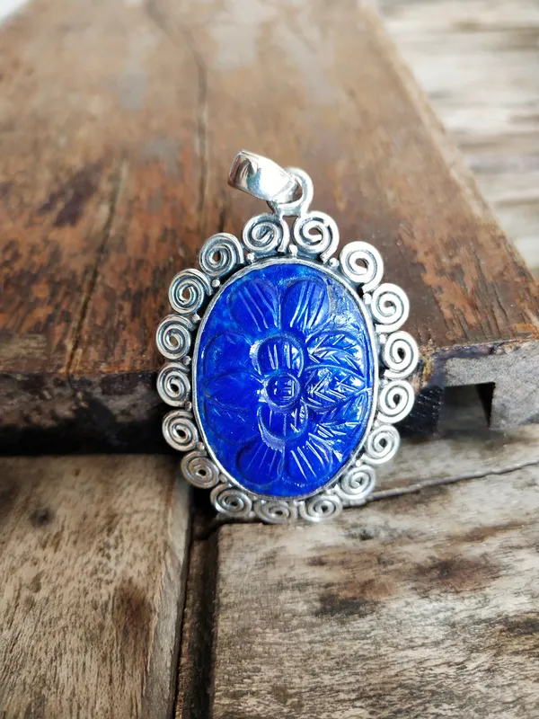 Silver_&_Blue_Sterling_Silver_925_Premium_&_Elegant_Boho_Pendant_For_Girls_&_Women