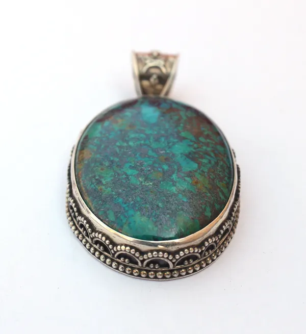 Silver_&_Green_Sterling_Silver_925_Premium_&_Elegant_Boho_Pendant_For_Girls_&_Women