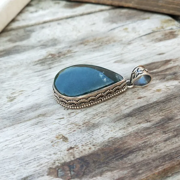 Silver_&_Green_Sterling_Silver_925_Premium_&_Elegant_Boho_Pendant_For_Girls_&_Women