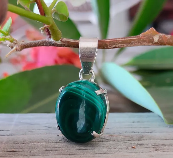 Silver_&_Green_Sterling_Silver_925_Premium_&_Elegant_Boho_Necklace_For_Girls_&_Women