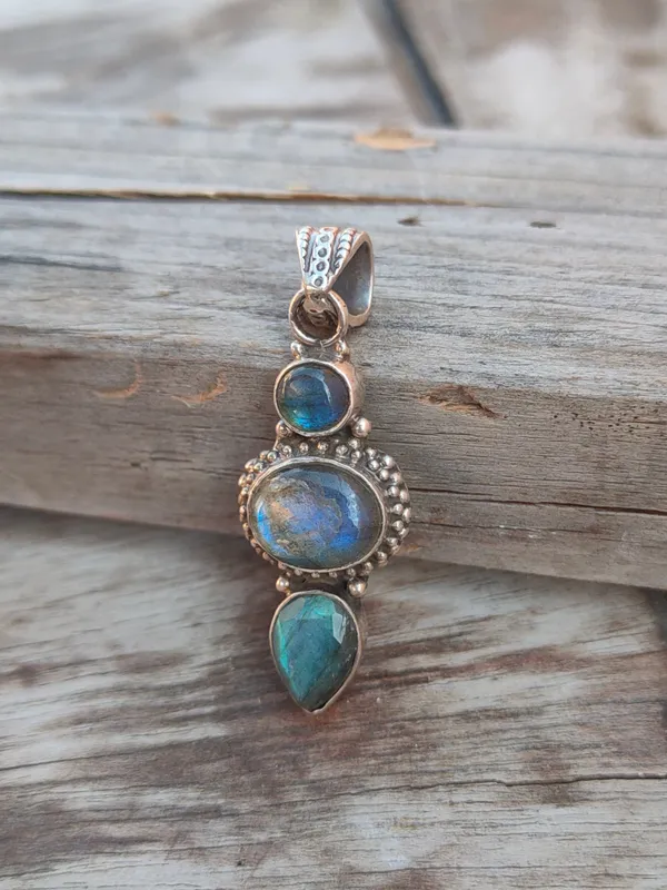 Silver_&_Grey_Sterling_Silver_925_Premium_&_Elegant_Boho_Pendant_For_Girls_&_Women