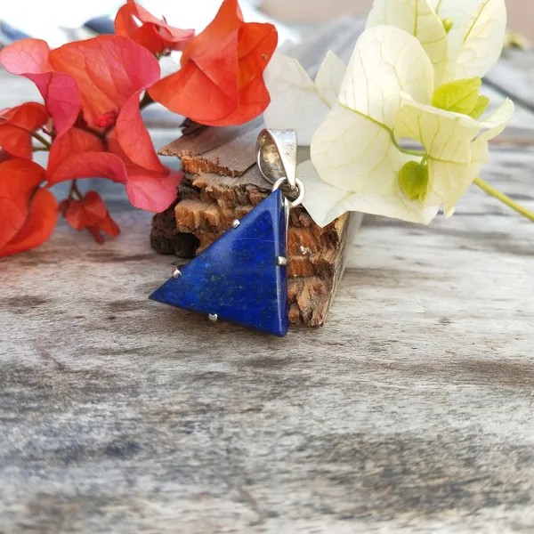 Silver_&_Blue_Sterling_Silver_925_Premium_&_Elegant_Handmade_Pendant_For_Girls_&_Women