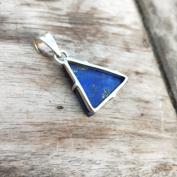 Silver_&_Blue_Sterling_Silver_925_Premium_&_Elegant_Handmade_Pendant_For_Girls_&_Women