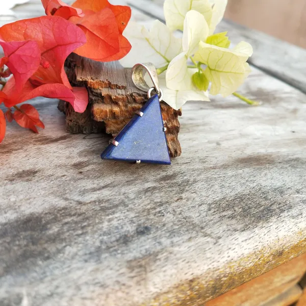 Silver_&_Blue_Sterling_Silver_925_Premium_&_Elegant_Handmade_Pendant_For_Girls_&_Women
