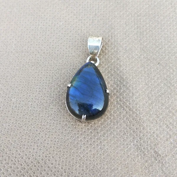 Silver_&_Blue_&_Green_Sterling_Silver_925_Premium_&_Elegant_Handmade_Pendant_For_Girls_&_Women