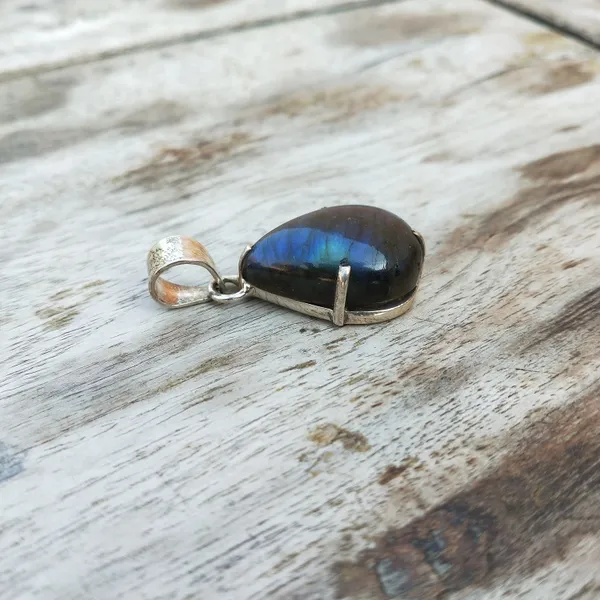 Silver_&_Blue_&_Green_Sterling_Silver_925_Premium_&_Elegant_Handmade_Pendant_For_Girls_&_Women