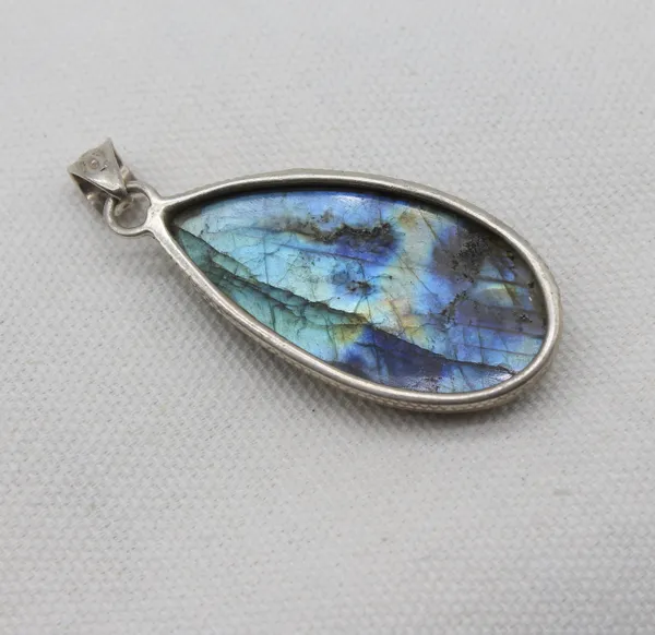 Silver_&_Grey_With_Blue_&_Green_Sterling_Silver_925_Premium_&_Elegant_Boho_Pendant_For_Girls_&_Women