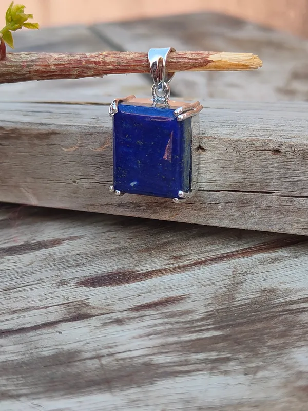 Silver_&_Blue_Sterling_Silver_925_Premium_&_Elegant_Handmade_Pendant_For_Girls_&_Women