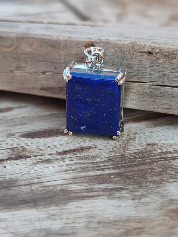 Silver_&_Blue_Sterling_Silver_925_Premium_&_Elegant_Handmade_Pendant_For_Girls_&_Women