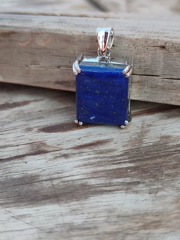 Silver_&_Blue_Sterling_Silver_925_Premium_&_Elegant_Handmade_Pendant_For_Girls_&_Women